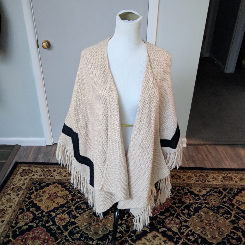 Zara Knit/Wool Fringe Poncho Shawl